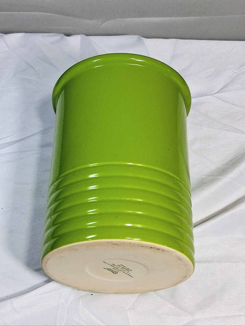 Chantal Cookware Lime Green/Chartruse 7" X 5.5 " Heavy Stoneware Utensil Holder - Picture 4 of 8